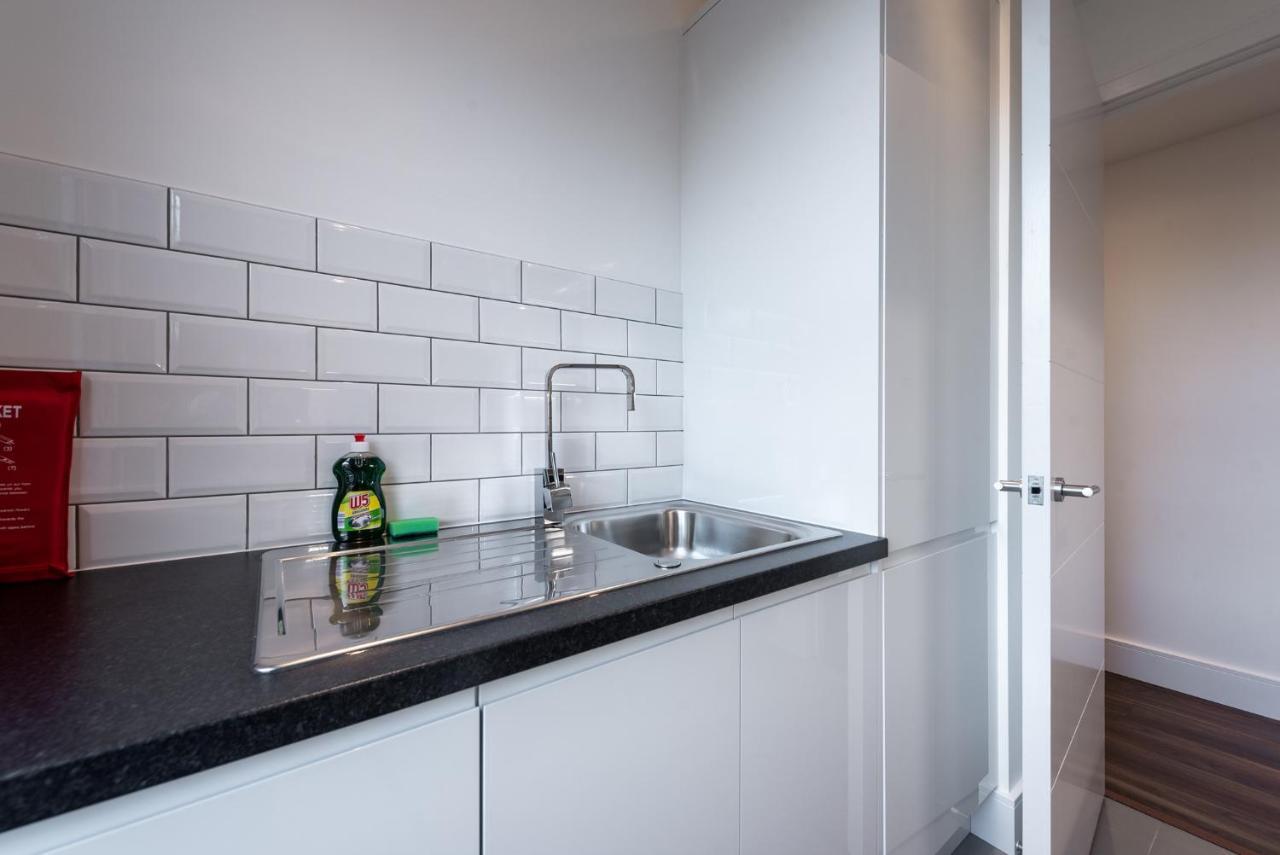 Parkside London Apartment Exteriör bild